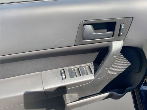 Used 2011 Ford Focus SE w/ 201A Rapid Spec Order Code FWD image 18