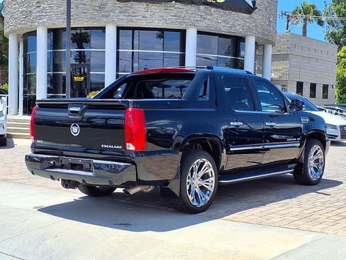 Used 2012 Cadillac Escalade EXT Luxury AWD/4WD image 5