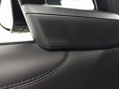 Used 2025 Land Rover Range Rover Long Wheelbase SE image 14