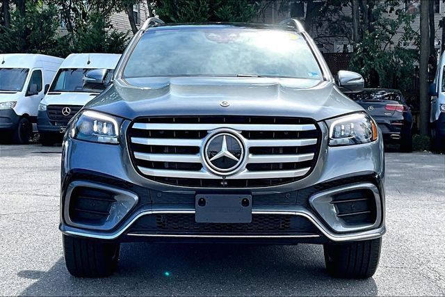 Certified 2025 Mercedes-Benz GLS 450 4MATIC image 2