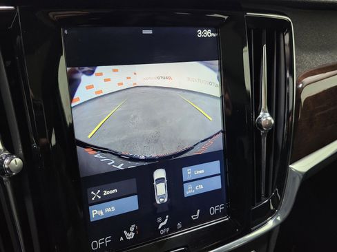 Used 2018 Volvo S90 T5 Momentum w/ Protection Package image 4