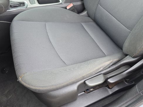 Used 2018 Chevrolet Cruze LS FWD image 28