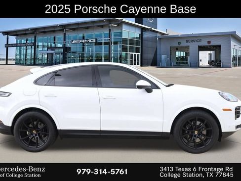 Used 2025 Porsche Cayenne Coupe AWD/4WD image 2