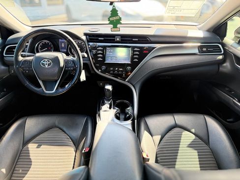 Used 2018 Toyota Camry SE image 17