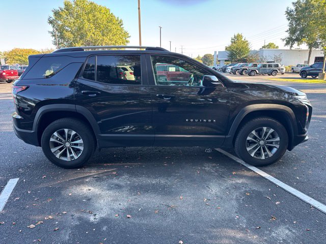 Used 2025 Chevrolet Equinox LT w/ Convenience Package II FWD image 9