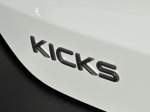 New 2026 Nissan Kicks SV image 9