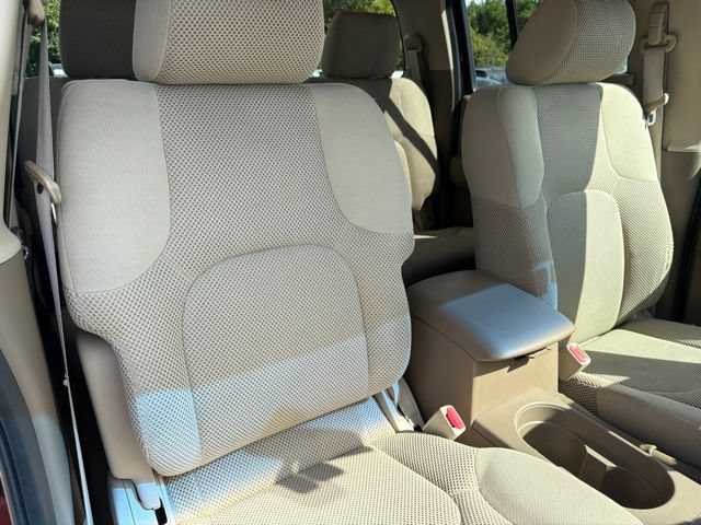Used 2007 Nissan Frontier SE w/ Power Pkg AWD/4WD image 28