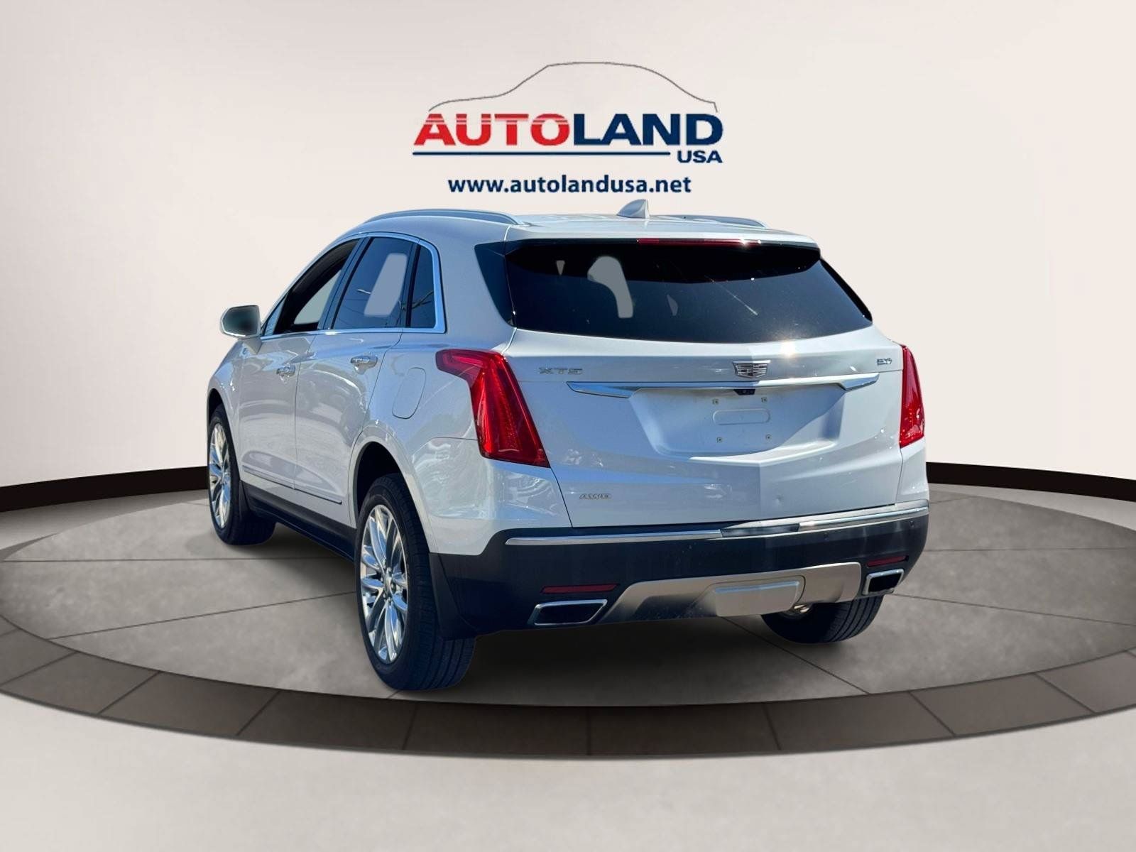 Used 2017 Cadillac XT5 Platinum AWD/4WD image 5