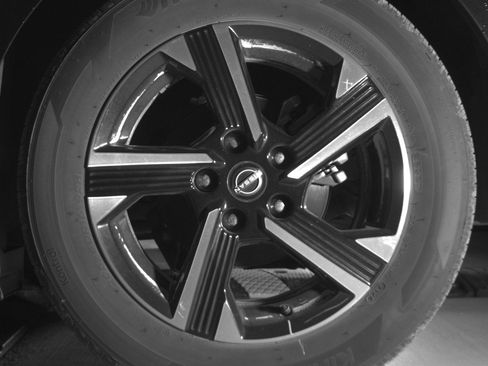 Used 2025 Nissan Sentra SV image 13