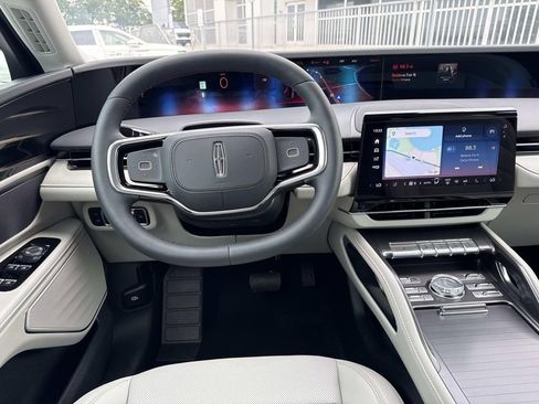New 2026 Lincoln Nautilus Premier AWD/4WD image 17