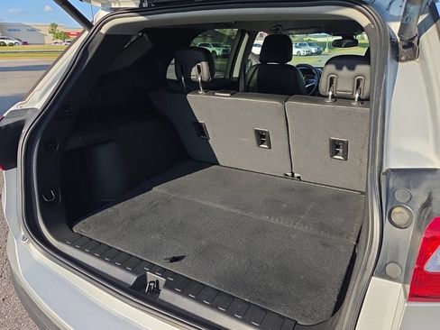 Used 2020 Chevrolet Equinox LT w/ Sport Edition FWD image 54