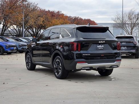 New 2026 Kia Sorento S w/ S Panoramic Sunroof Package FWD image 3