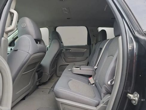 Used 2015 Chevrolet Traverse LT w/ Style and Technology Package FWD image 33