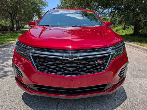 Used 2022 Chevrolet Equinox RS w/ Infotainment Package FWD image 2