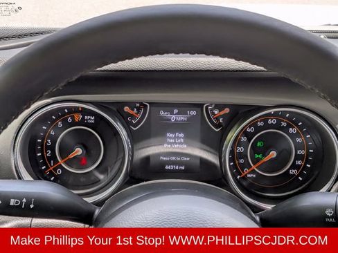 Used 2023 Jeep Gladiator Sport AWD/4WD image 26