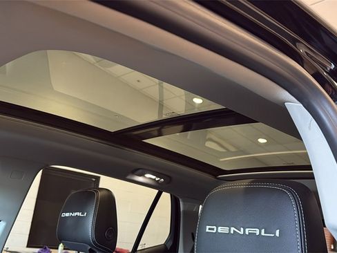 Used 2022 GMC Terrain Denali image 28