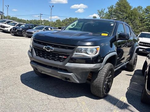 Used 2018 Chevrolet Colorado ZR2 w/ ZR2 Midnight Special Edition AWD/4WD image 3
