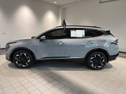 Certified 2025 Kia Sportage SX FWD image 2