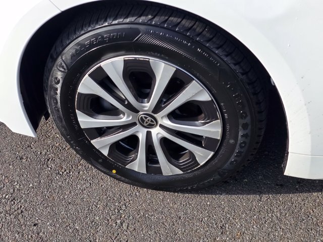 Used 2022 Toyota Corolla LE w/ Carpet Mat Package (TMS) FWD image 5