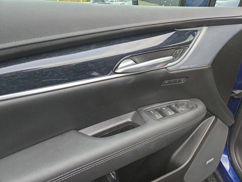 Certified 2024 Cadillac XT5 Premium Luxury image 10