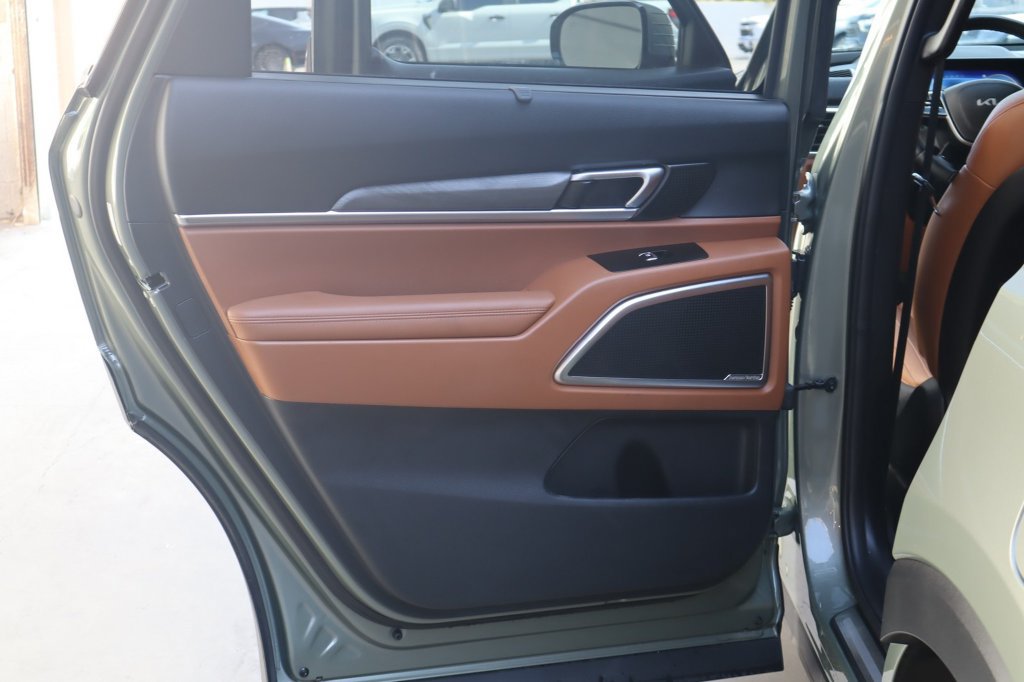 Used 2025 Kia Telluride SX X-Line AWD/4WD image 34