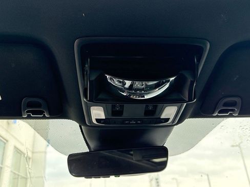 Used 2025 Honda Pilot TrailSport image 29