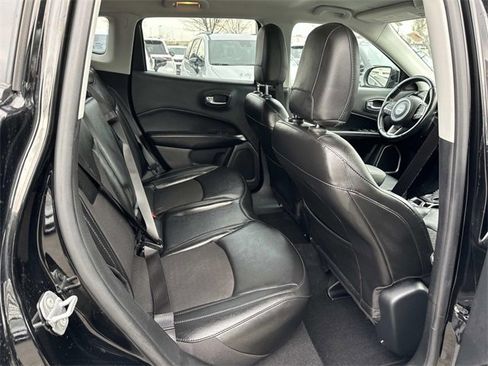 Used 2021 Jeep Compass Latitude image 10