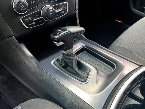 Used 2018 Dodge Charger SXT RWD image 18