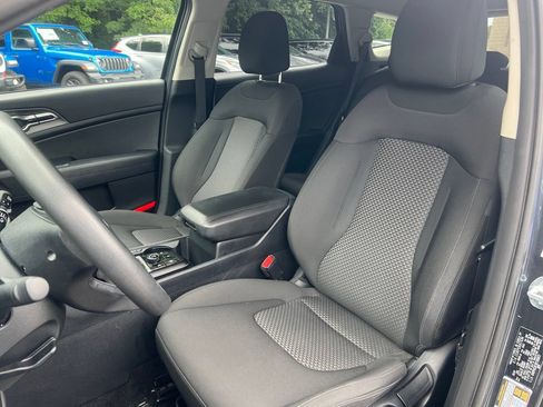 Used 2024 Kia Sportage LX AWD/4WD image 20