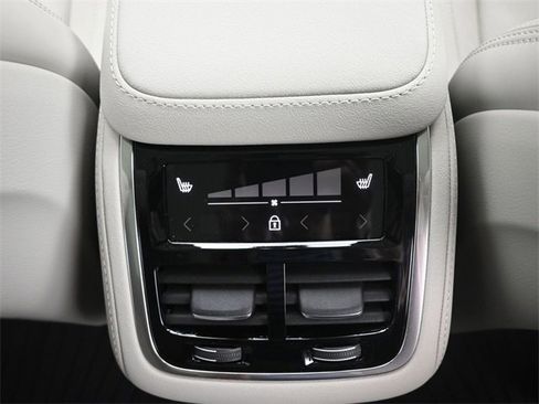 New 2026 Volvo XC90 B6 Ultra w/ Protection Package Premier image 35