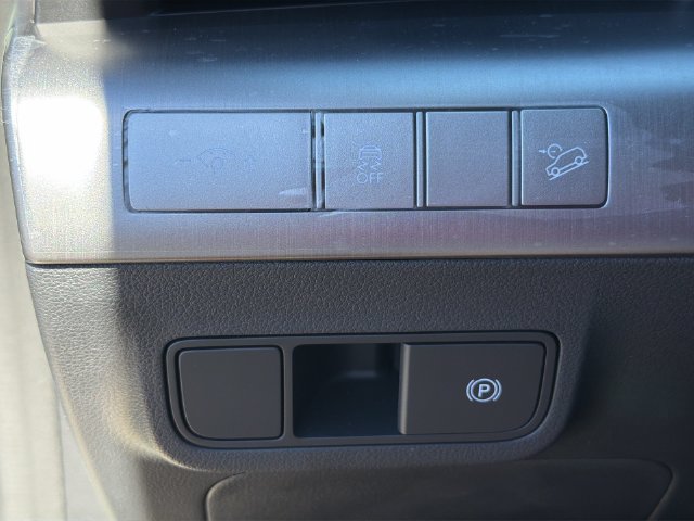 Used 2027 Hyundai Kona SE FWD image 31