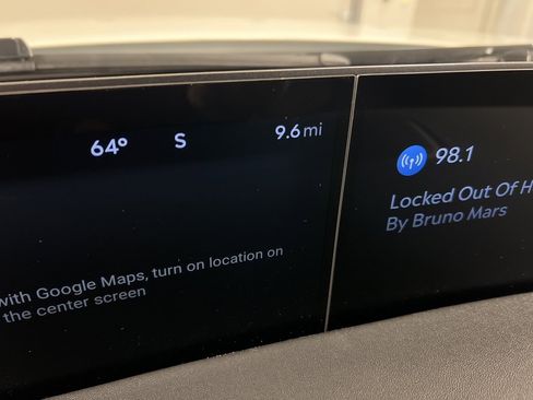 Used 2025 Lincoln Navigator Reserve image 26