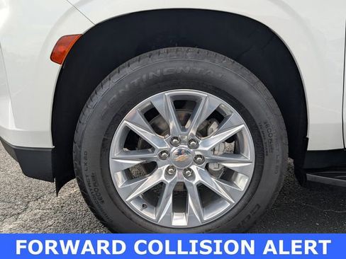 Used 2023 Chevrolet Tahoe LT w/ Luxury Package image 6