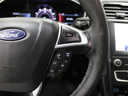 Used 2020 Ford Fusion SE w/ Equipment Group 151A image 12