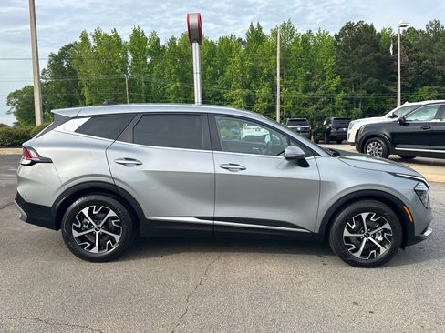 Certified 2024 Kia Sportage EX FWD image 5