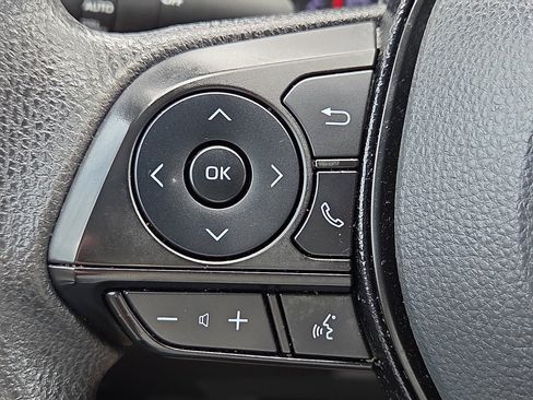 Used 2021 Toyota RAV4 XLE FWD image 21