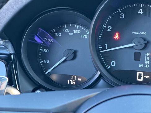 New 2026 Porsche Macan image 30