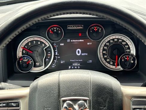 Used 2017 RAM 2500 Laramie w/ Convenience Group AWD/4WD image 17