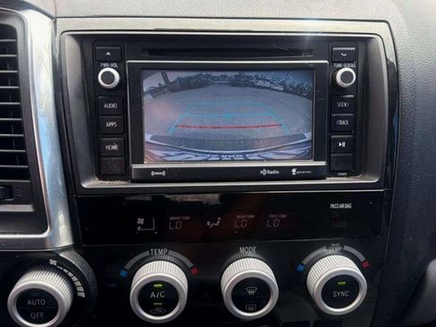 Used 2019 Toyota Sequoia SR5 AWD/4WD image 12