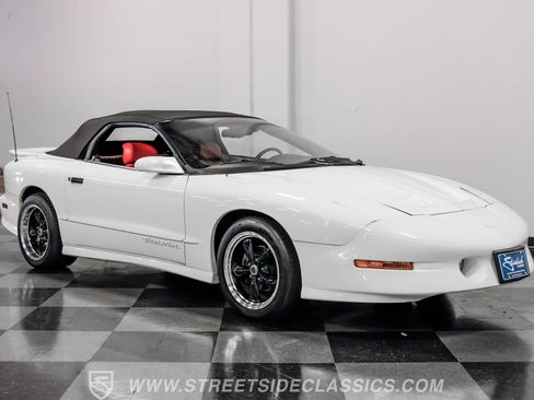 Used 1995 Pontiac Firebird Trans Am image 17