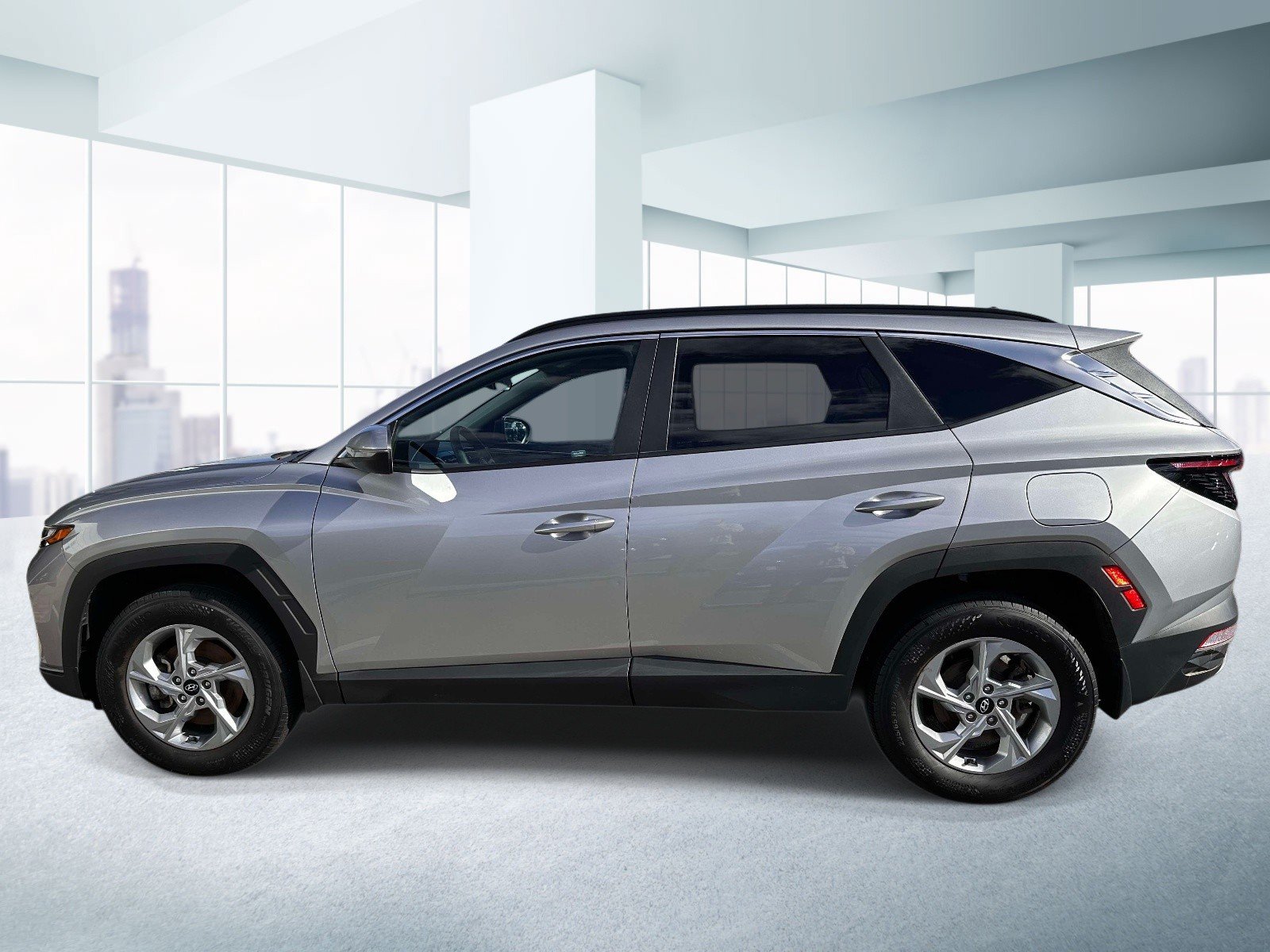 Used 2023 Hyundai Tucson SEL w/ Winter Package AWD/4WD image 2