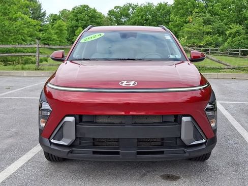 Used 2024 Hyundai Kona SEL AWD/4WD image 2