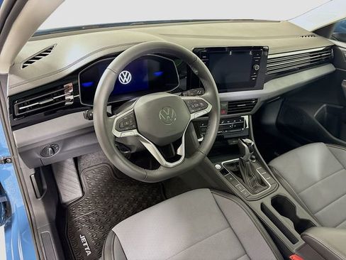 New 2026 Volkswagen Jetta SE FWD image 9