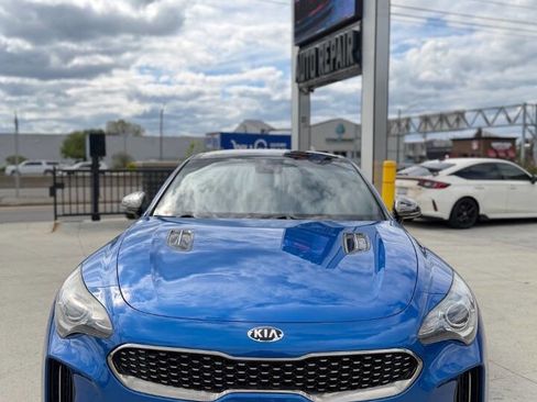 Used 2020 Kia Stinger GT-Line w/ Sun & Sound Package RWD image 2