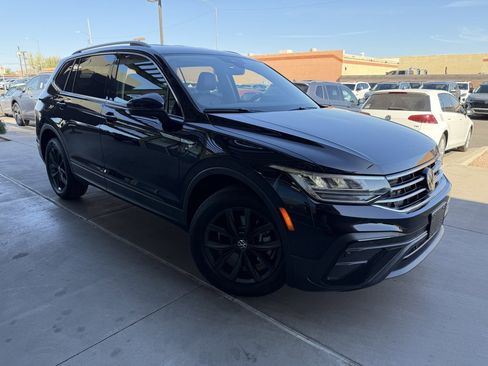 Used 2024 Volkswagen Tiguan SE image 6