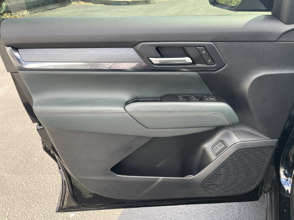 New 2027 GMC Terrain AT4 w/ Technology Package II AWD/4WD image 22