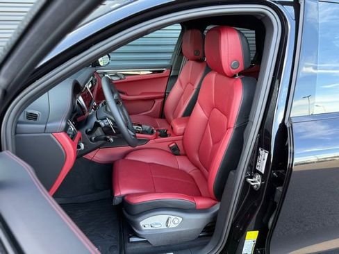 New 2025 Porsche Macan S image 5