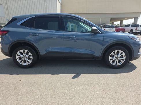Used 2024 Ford Escape Active w/ Tech Pack #1 AWD/4WD image 4