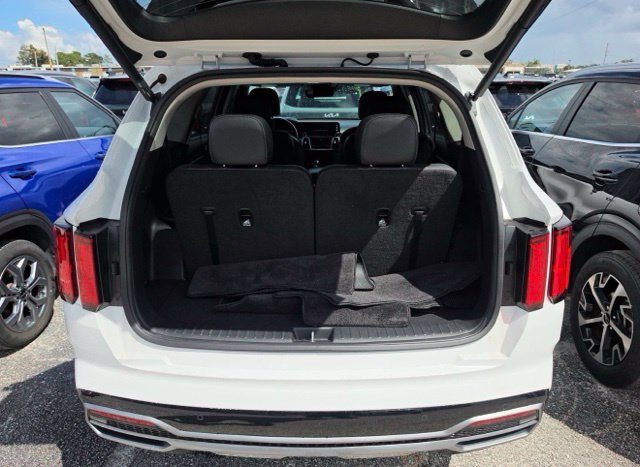 Certified 2023 Kia Sorento SX AWD/4WD image 11