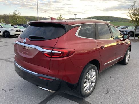Used 2020 Buick Enclave Essence w/ Sound and Sites Package AWD/4WD image 7